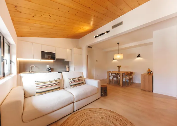 Daire Bravissimo Santa Clara Penthouse 2, With 3-bedrooms Girona