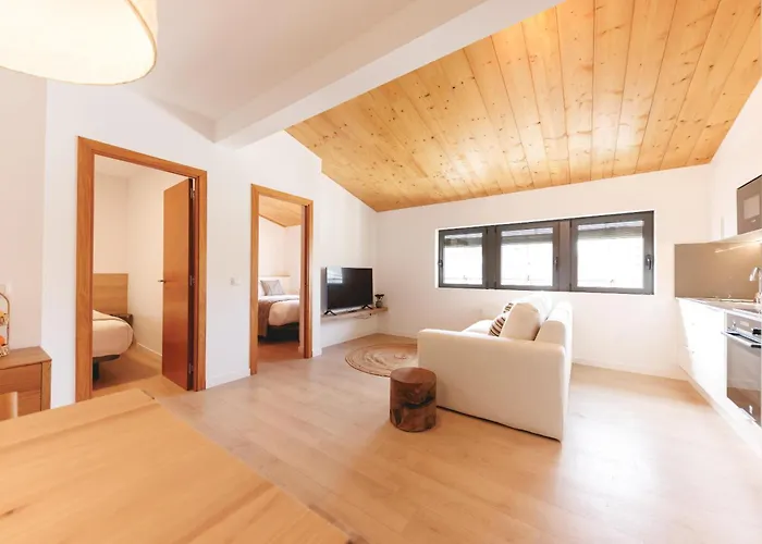 Bravissimo Santa Clara Penthouse 2, With 3-bedrooms * Girona